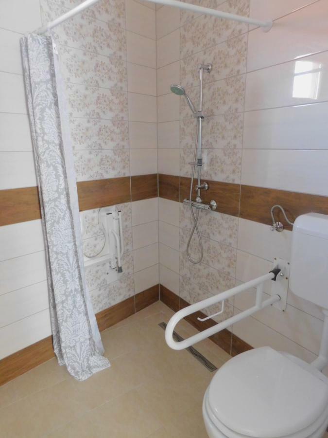 Berta Panzio Bed and Breakfast Hajdúszoboszló Eksteriør billede